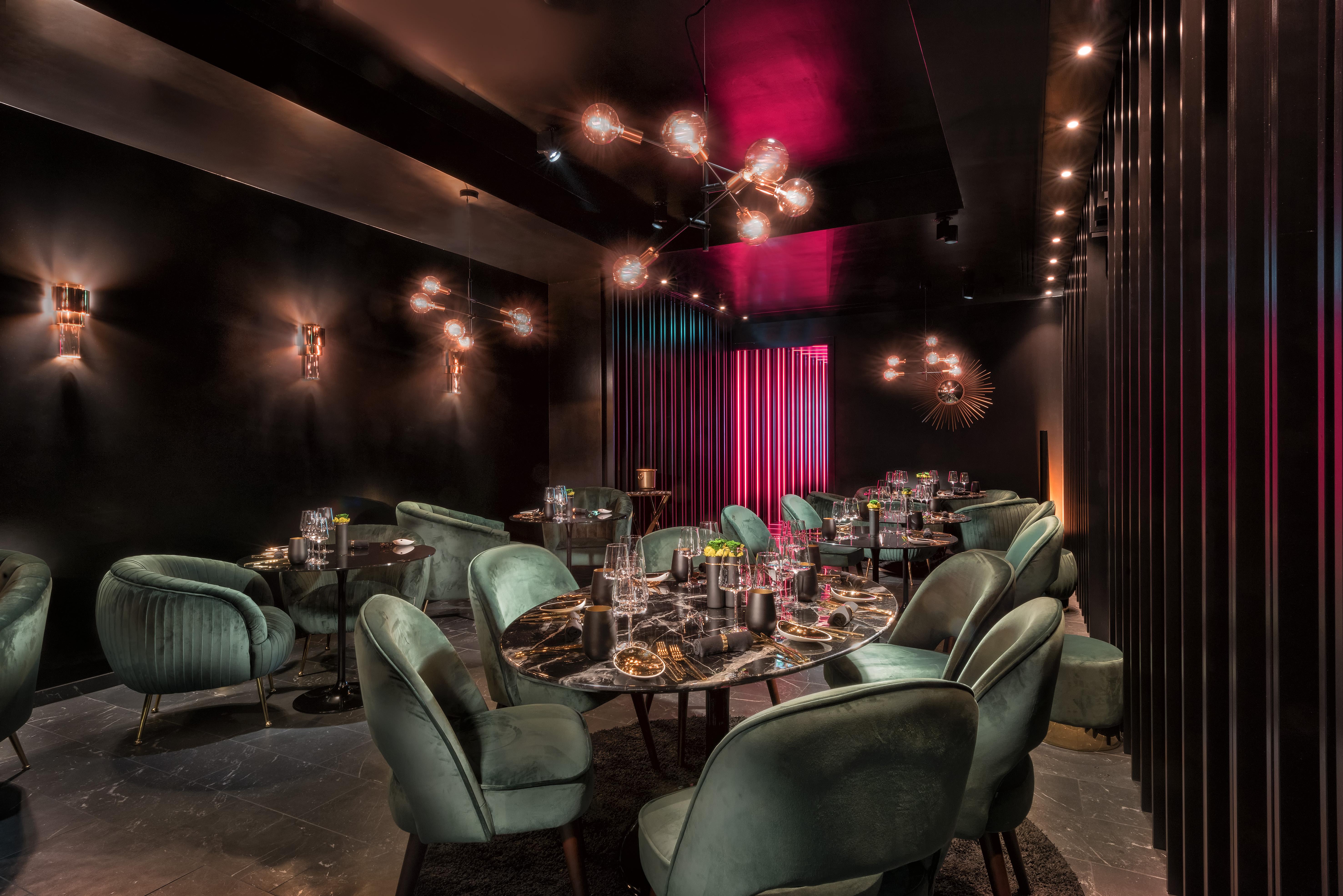 Hotel Palace Berlin Bagian luar foto The interior of the restaurant